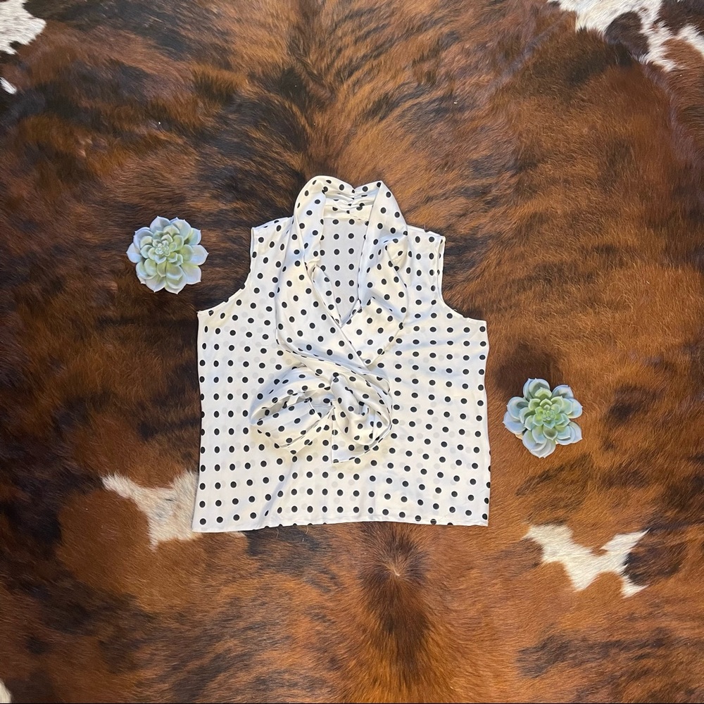 Sleeveless Shell- Black & White Polka Dots